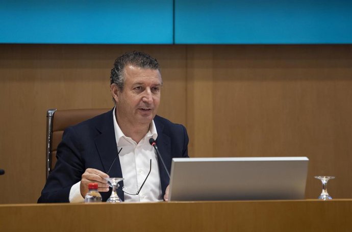 El presidente de la Diputación Provincial de Sevilla, Javier Fernández, en el Pleno del próximo 27 de julio.