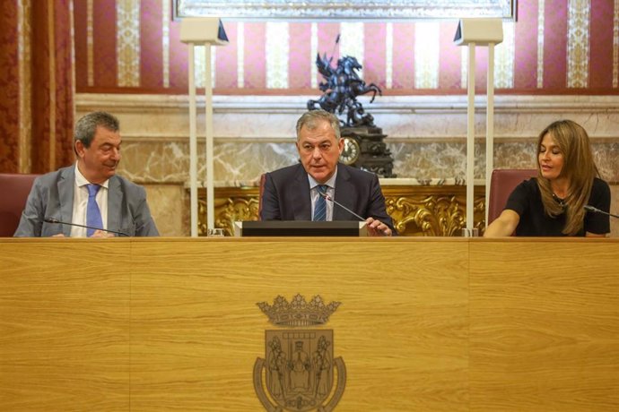 El alcalde de Sevilla, José Luis Sanz, en una imagen de archivo con motivo de la primera reunión del Cecop en el nuevo mandato municipal.