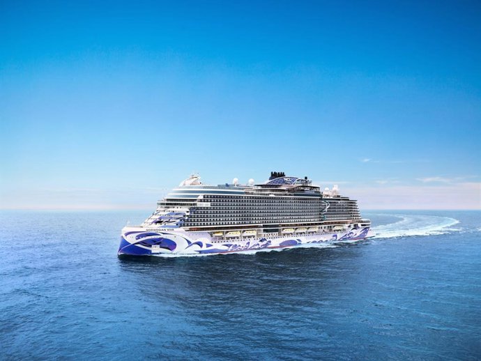 NCL recibe la entrega del Norwegian Viva
