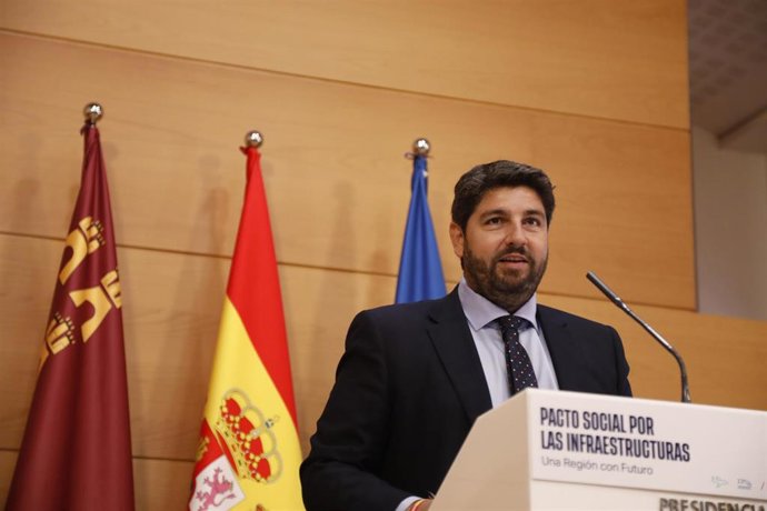 Archivo - Nota+Fotos+Sonidos / López Miras Suscribe El Mayor Pacto Social En Materia De Infraestructuras De España, Que Será Palanca Para La Recuperación Económica
