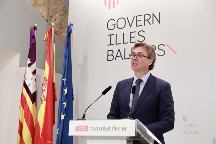 El vicepresidente y portavoz del Govern, además de conseller de Economía, Hacienda e Innovación, Antoni Costa, en rueda de prensa posterior al Consell de Govern.