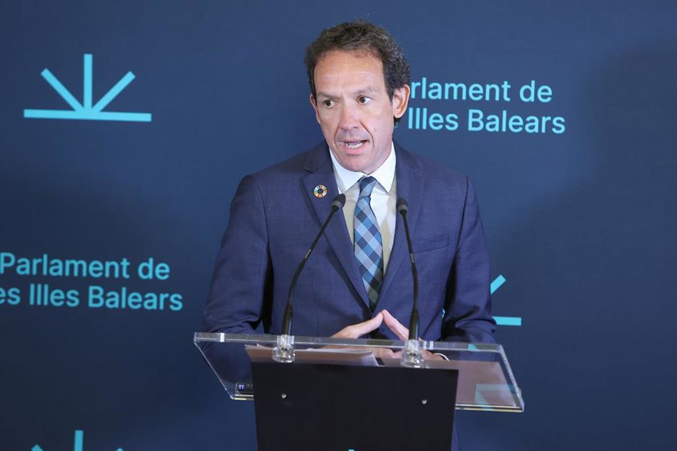 Archivo - El portavoz parlamentario adjunto del PSIB-PSOE, Marc Pons