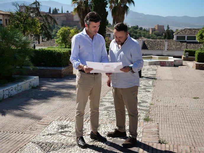 Plaza del Huerto de Carlos, en Granada, que ahora el Ayuntamiento va a remodelar con una inversión de más de 225.000 euros.