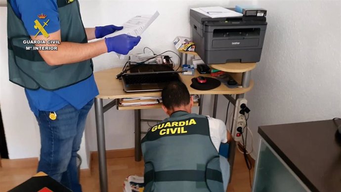 La Guardia Civil detiene a 6 personas por irregularidades en pólizas de seguros