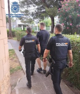 Agentes de la Policía Nacional detienen en Calvi a un hombre por una orden europea de detención, por tráfico de drogas