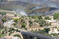 L'incendi de Portbou (Girona) queda estabilitzat i acaba el desconfinament