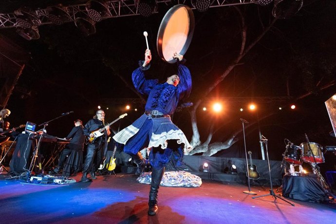 Actuación durante el Festival Veranos del Taoro