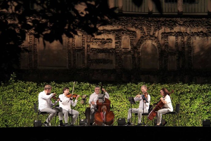 Noches en los Jardines del Alcázar, en Sevilla.