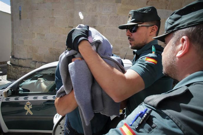 El asesino de Samos (Lugo) pasa a disposición judicial, a 6 de agosto de 2023, en Sarria, Lugo