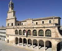 Herido por arma blanca un policía local mientras intentaba detener a una persona en San Clemente