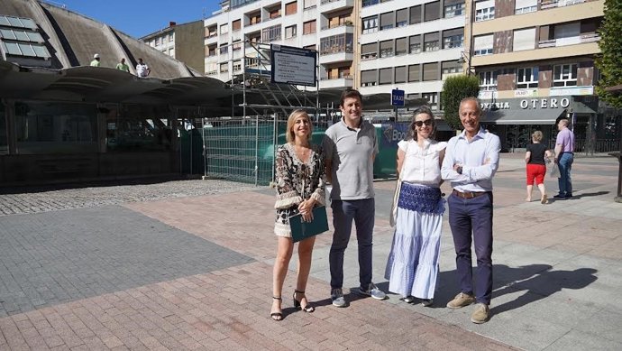 Inicio de los trabajos de impermeabilización de la plaza cubierta de Siero