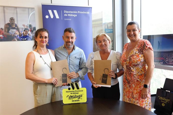 La Diputación y comerciantes colaborarán para promocionar productos de Málaga de Moda