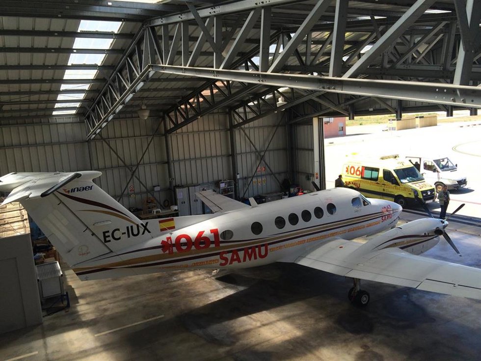 Archivo - Imagen de recurso de un avión ambulancia del SAMU 061 de Baleares en el hangar.