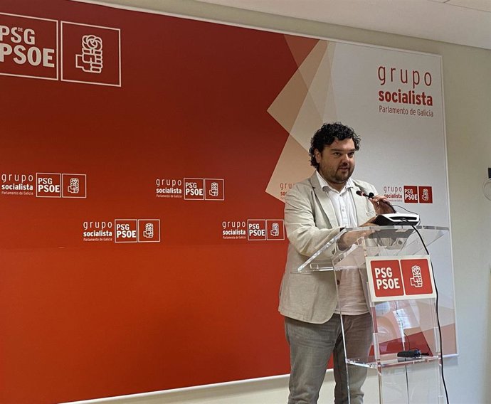 El diputado del PSdeG Julio Torrado en rueda de prensa.