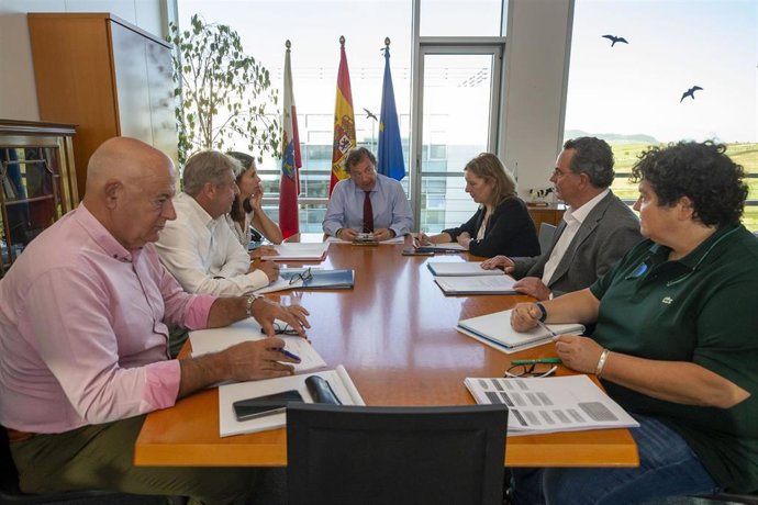 Consjero medio rural Pablo Palencia Garrido reunión consejo de dirección.
