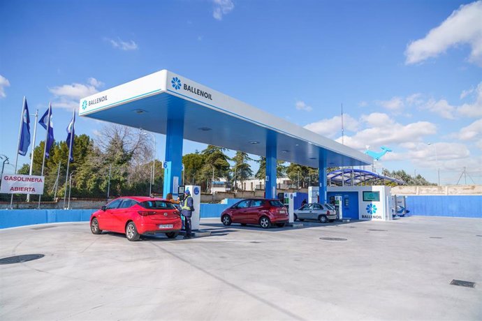 Archivo - La diferencia del precio del diésel llega a 17 céntimos entre gasolineras tradicionales y automáticas de CyL