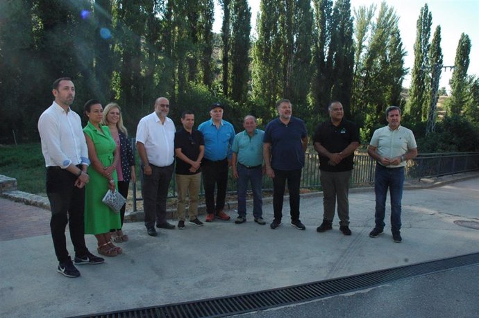 Archivo - Visita de los responsables de Toro Verde a Cuenca.