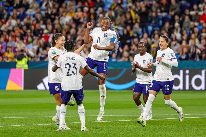 La internacional francesa Kadidiatou Diani celebra uno de sus goles contra Panamá en el Mundial femenino de fútbol