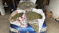 Guardia Civil y Policía Local frustran un vuelco de marihuana en la localidad riojana de Santo Domingo de La Calzada