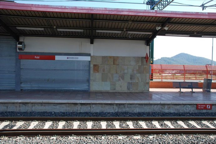 Archivo - Estación de Cercanías/Rodalies de Rubí