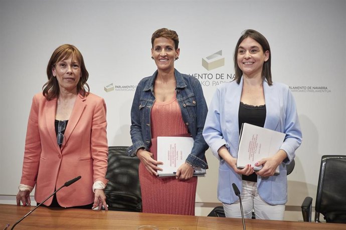 Las responsables de Geroa Bai, PSN y Contigo -Zurekin, Uxue Barkos, María Chivite y Begoña Alfaro, respectivamente