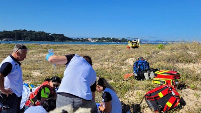 Rescatado en helicóptero tras una crisis convulsiva en la playa del Puntal