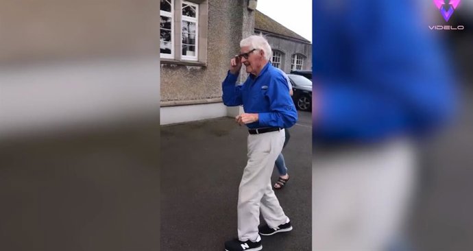 Juliet Hull, de Ohio (EE.UU.), quería que su abuelo viera por última vez su ciudad natal, a la que se trasladó con 22 años desde Tipperary (Irlanda)