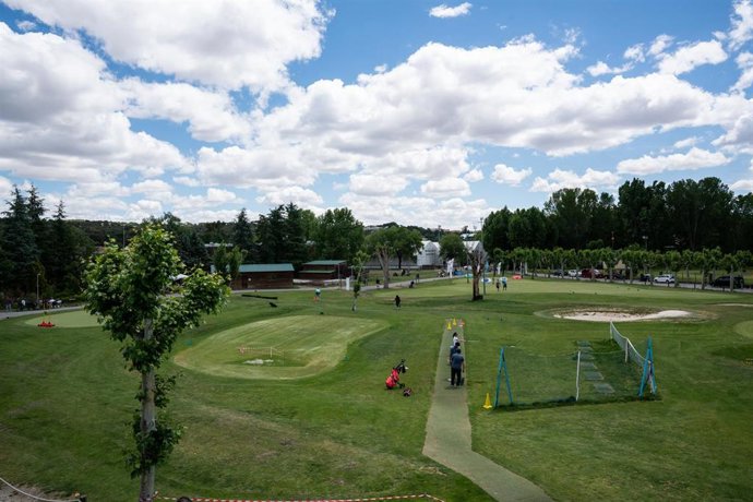 Archivo - Un campo de golf.