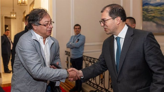 Archivo - El presidente de Colombia, Gustavo Petro, y el fiscal general, Francisco Barbosa