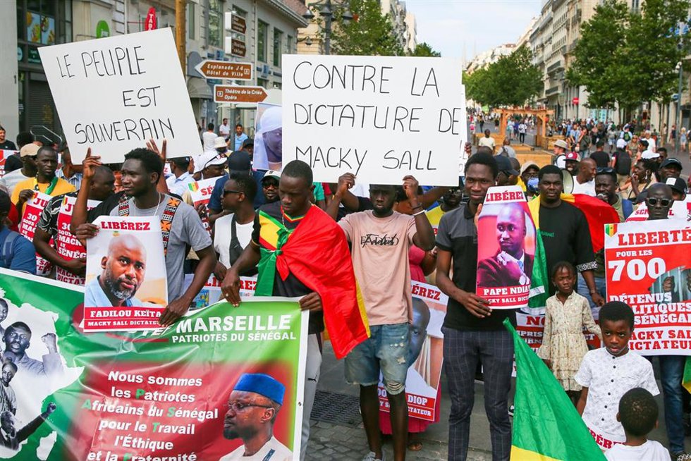 Archivo - Manifestación en contra del presidente de Senegal, Macky Sall, en la ciudad francesa de Marsella