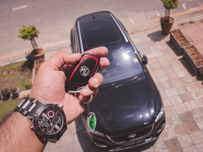 Aspectos a tener en cuenta antes de adquirir un coche de renting