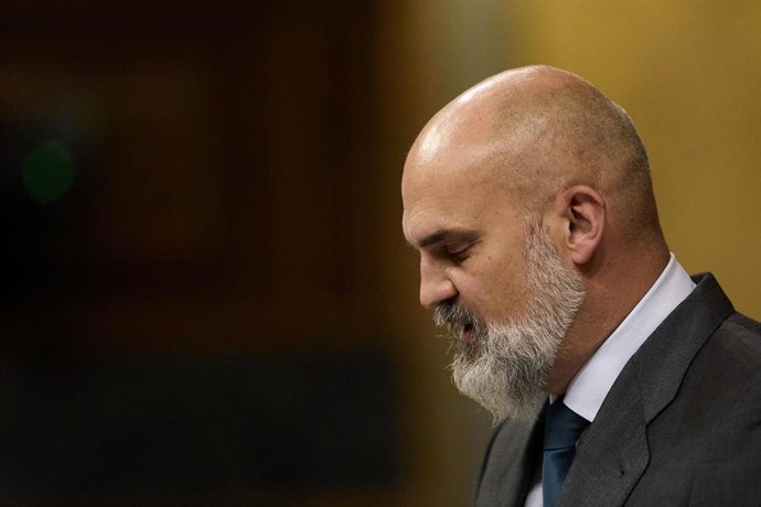 Archivo - El exdiputado de Vox, Víctor Manuel Sánchez Del Real, interviene en una sesión plenaria en el Congreso de los Diputados, a 15 de junio de 2021, en Madrid (España). 