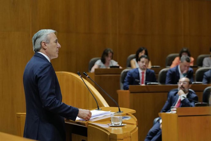 El candidato del PP a la Presidencia de Aragón, Jorge Azcón, durante el debate para su imbestidura, a 9 de agosto de 2023.
