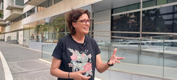 La secretaria de Ciudadanía y Derechos Sociales del PSOE-A, Susana Rivas, en rueda de prensa.