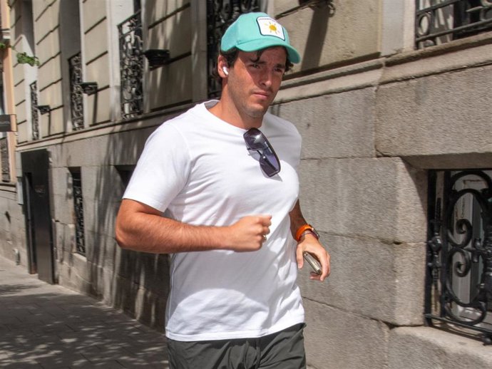 Íñigo Onieva reaparece tras su viaje de novios con Tamara Falcó a Sudáfrica