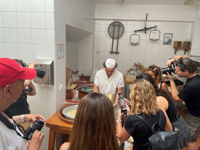 Archivo - Golf, Interior, Gastronomía y Cultura, algunos de los segmentos más demandados por los medios en los presstrip a la Costa del Sol