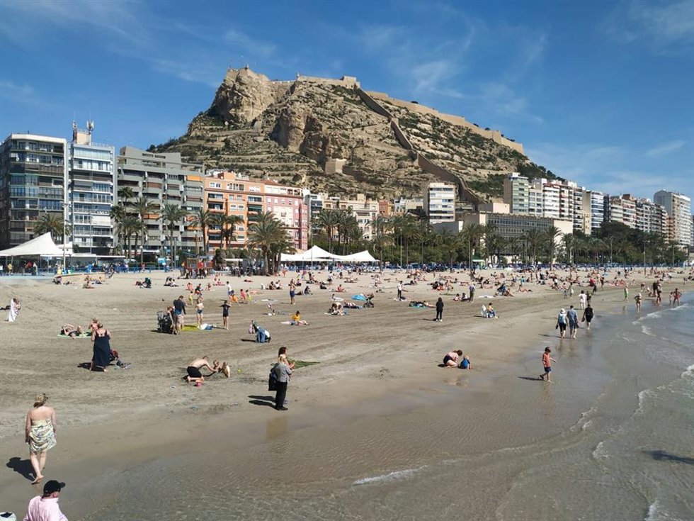 Archivo - Turismo, Castillo Santa Bárbara, Alicante