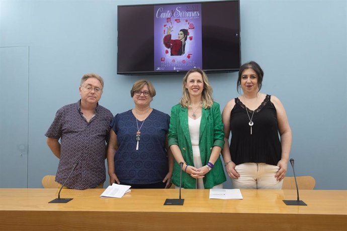 Vanesa Beltrán, diputada provincial de Cultura y alcaldesa de Prado del Rey, presenta el Concurso de Cante por Serranas