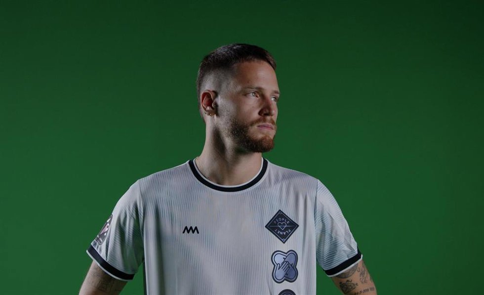 Álex Remiro se incorpora al movimiento Common Goal.