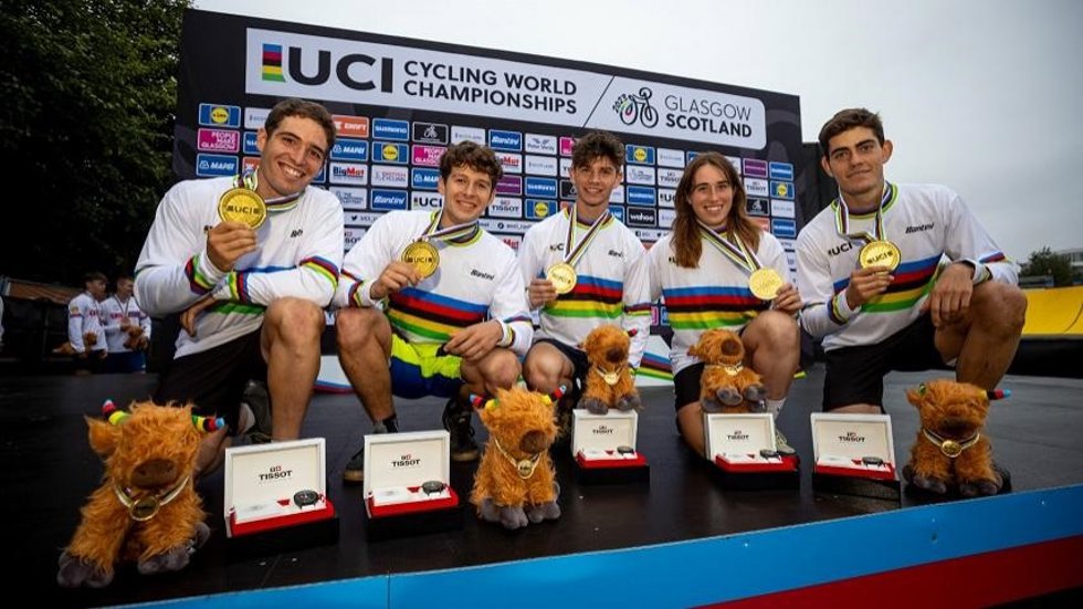 España repite oro mundial por equipos en trial