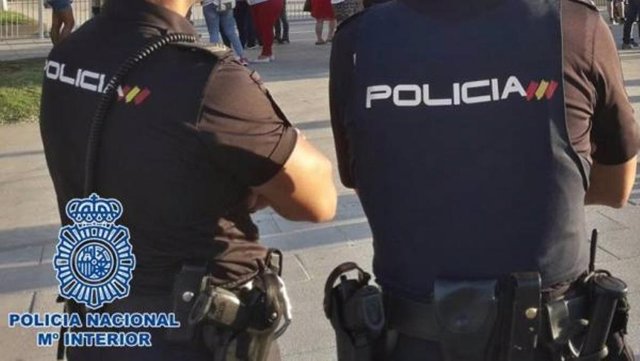 Agents de la Policia Nacional.