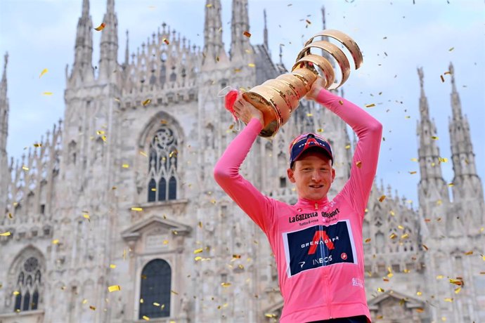 Archivo - Tao Geoghegan Hart, ganador del Giro de Italia en 2020 con el INEOS Grenadiers, ficha por el Lidl-Trek