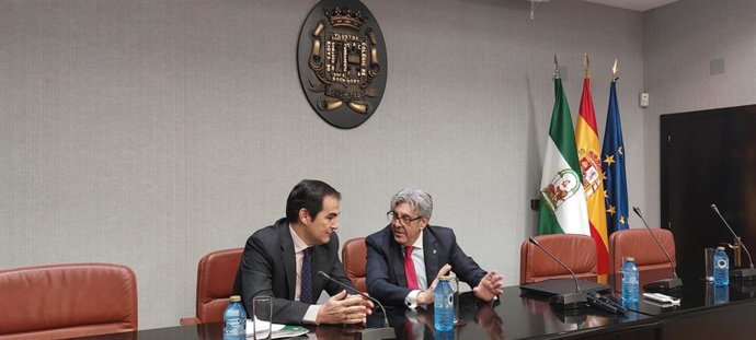 El consejero de Justicia, José Antonio Nieto, durante una visita al Colegio de Abogados de Cádiz, en una foto de Archivo