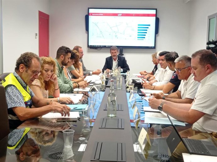 El concejal de Emergencias y Seguridad Ciudadana, Fulgencio Perona, preside la reunión del Grupo Operativo ante Situaciones de Emergencias
