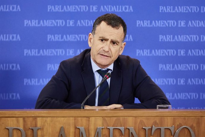 Archivo - El portavoz adjunto del Grupo Parlamentario Popular, Pablo Venzal, en una imagen de archivo. 