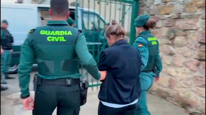 Detención de una de las integrantes de la banda.