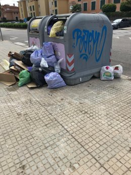 Un contender de basura del municipio de llucmajor.