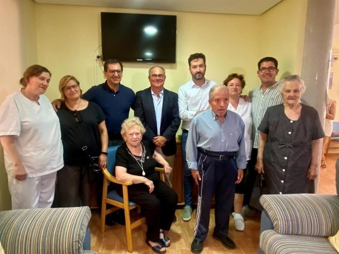 El Gobierno regional licita el nuevo contrato del Servicio Público de Teleasistencia por 54,2 millones de euros.