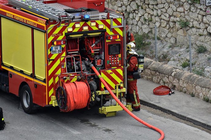 Archivo - Imagen de archivo de los bomberos de Francia.