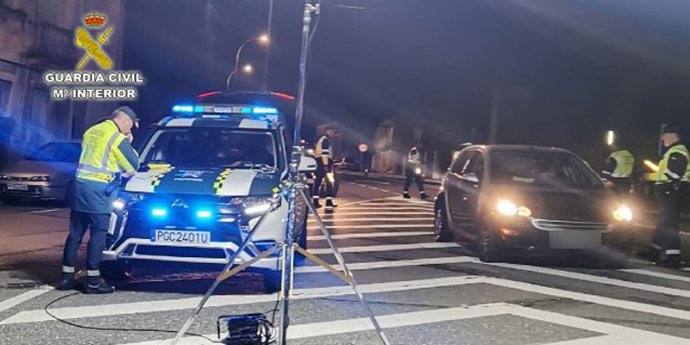 Dispositivo especial de la Guardia Civil de Tráfico con motivo de la Festa do Albariño de Cambados 2023.